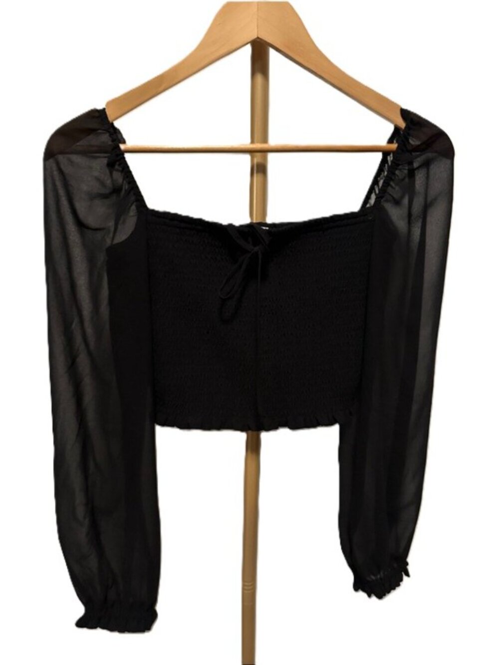 Wilfred Aritzia Soiree Top Black Cropped Smocked Puff Sleeve Long Sleeve Small